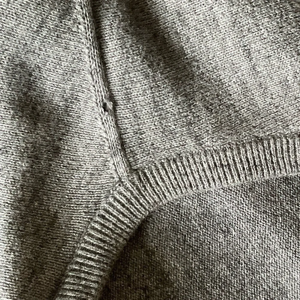 J Crew V-Neck Pullover Sweater, 100% Cotton, Size Large​​​​​​​​